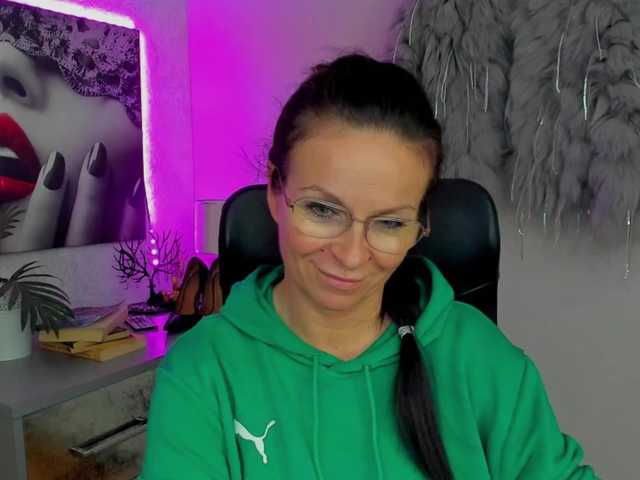 HelenSHOW1 webcam bongacams model stream image