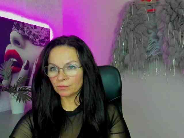 HelenSHOW1 webcam