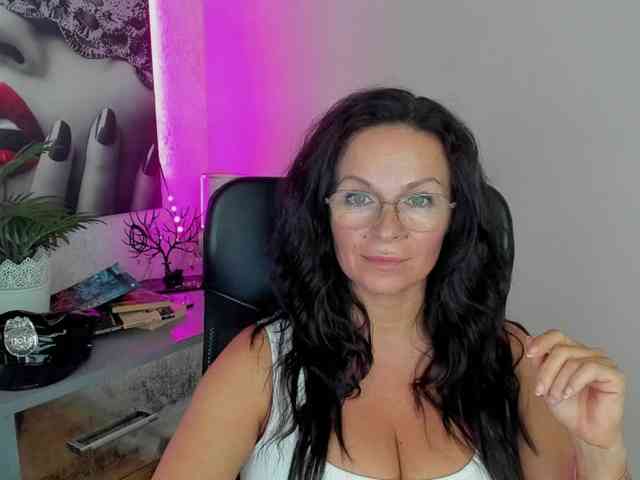 HelenSHOW1 webcam