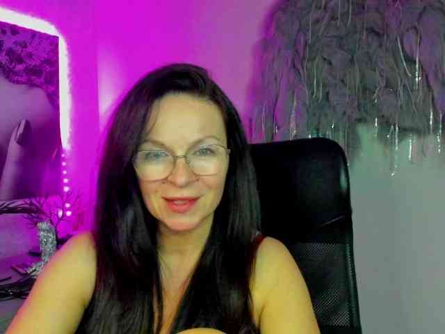 HelenSHOW1 webcam