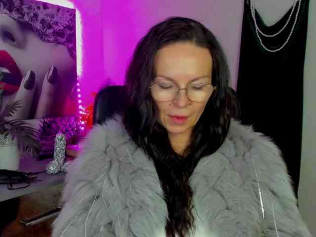 HelenSHOW1 webcam