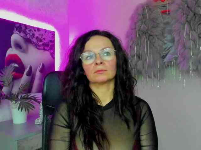 HelenSHOW1 webcam