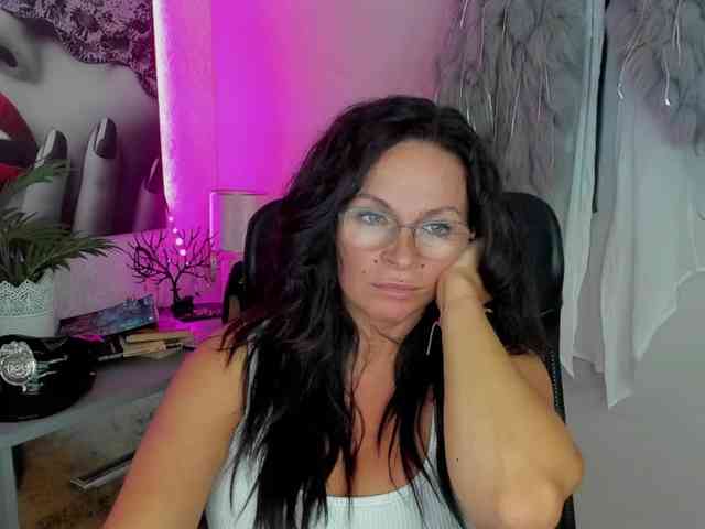 HelenSHOW1 webcam