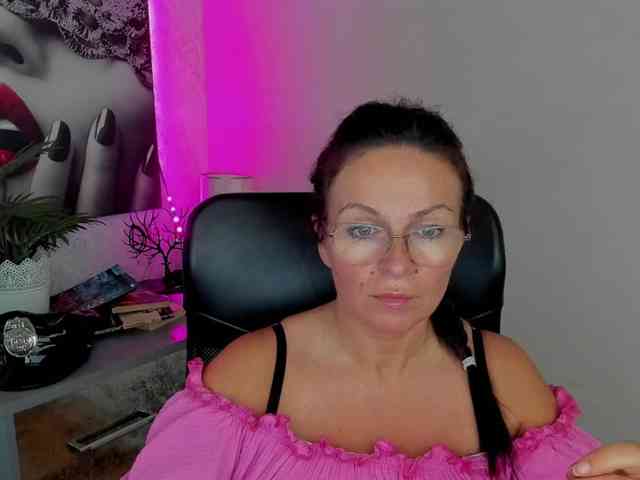 HelenSHOW1 webcam