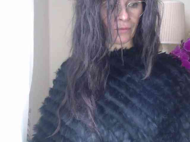 HelenSHOW1 webcam