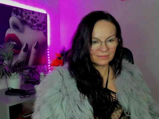 HelenSHOW1 webcam