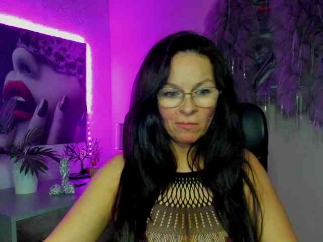HelenSHOW1 webcam