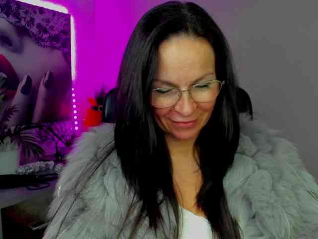 HelenSHOW1 webcam