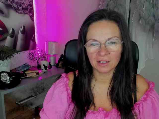 HelenSHOW1 webcam