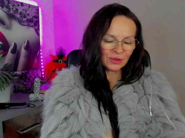 HelenSHOW1 webcam