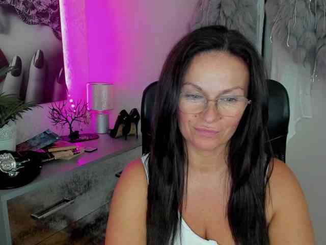 HelenSHOW1 webcam