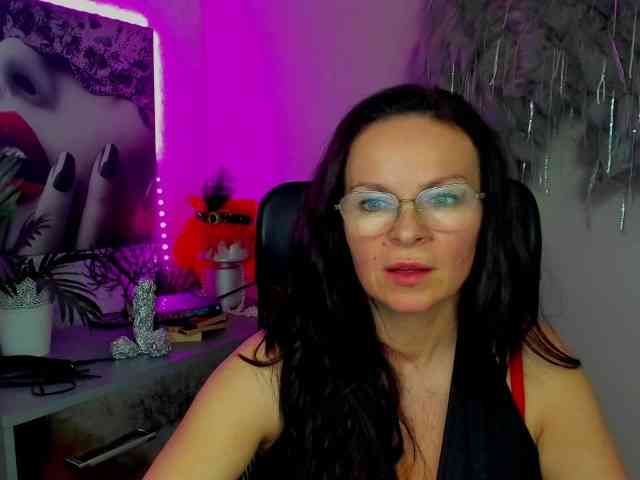 HelenSHOW1 webcam