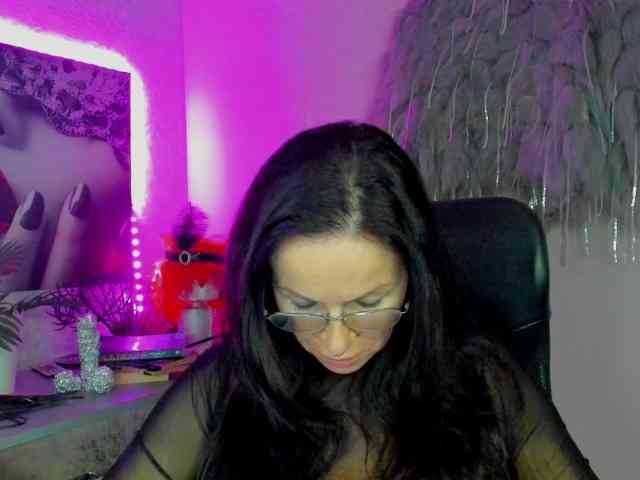 HelenSHOW1 webcam