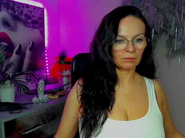 HelenSHOW1 webcam