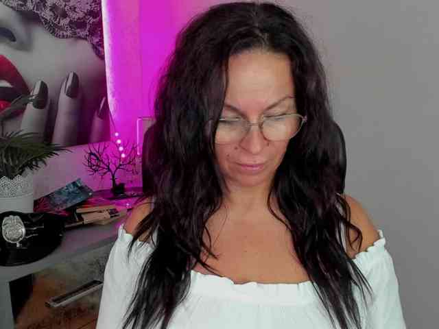 HelenSHOW1 webcam