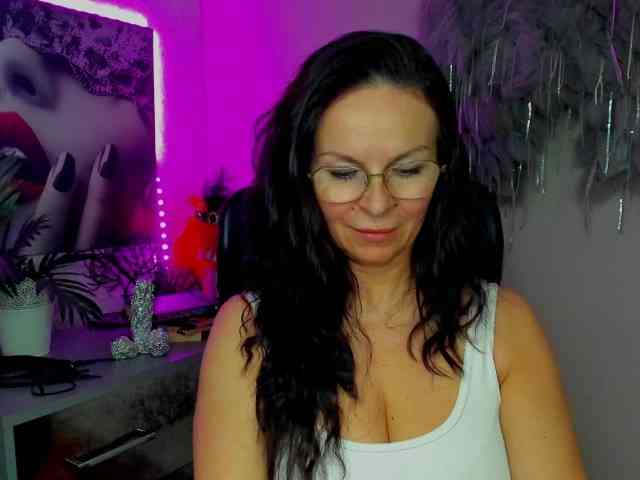 HelenSHOW1 webcam