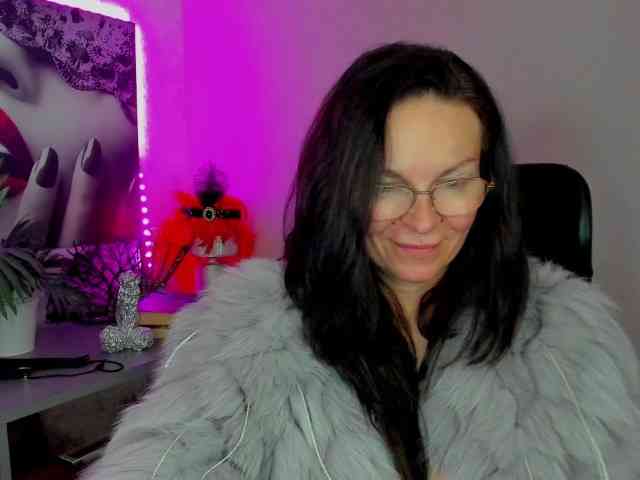 HelenSHOW1 webcam