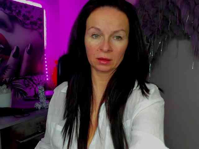 HelenSHOW1 webcam