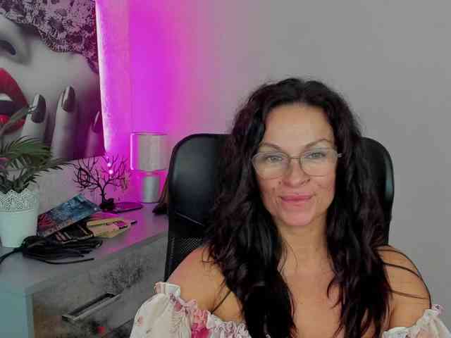 HelenSHOW1 webcam