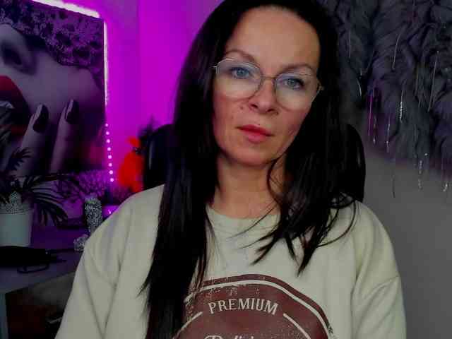 HelenSHOW1 webcam