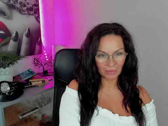 HelenSHOW1 webcam