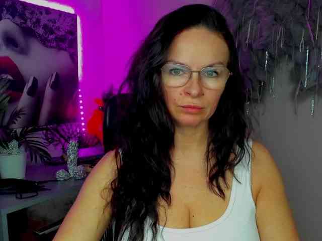 HelenSHOW1 webcam