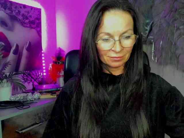 HelenSHOW1 webcam