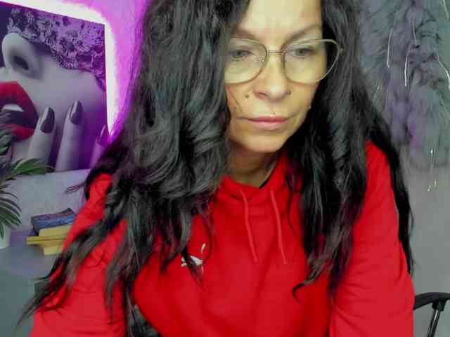 HelenSHOW1 webcam