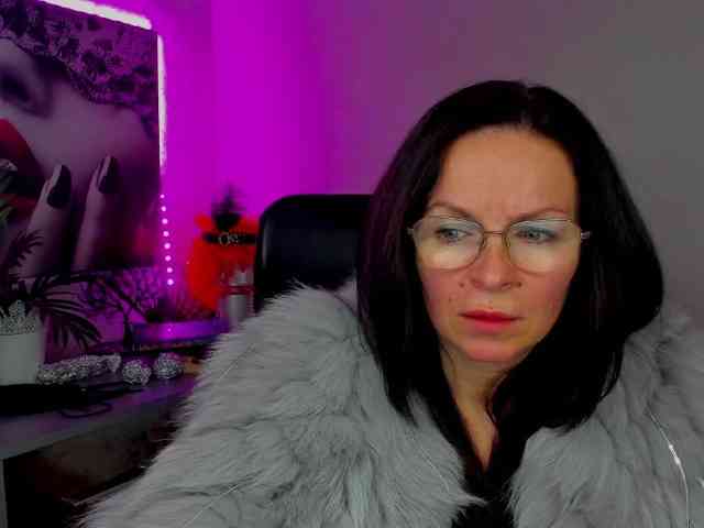 HelenSHOW1 webcam