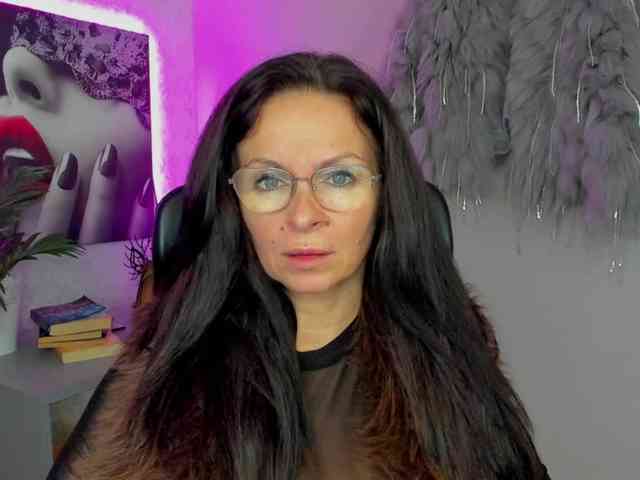 HelenSHOW1 webcam