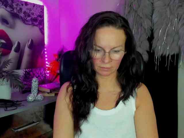 HelenSHOW1 webcam