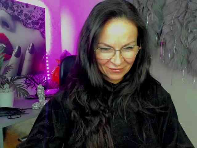 HelenSHOW1 webcam