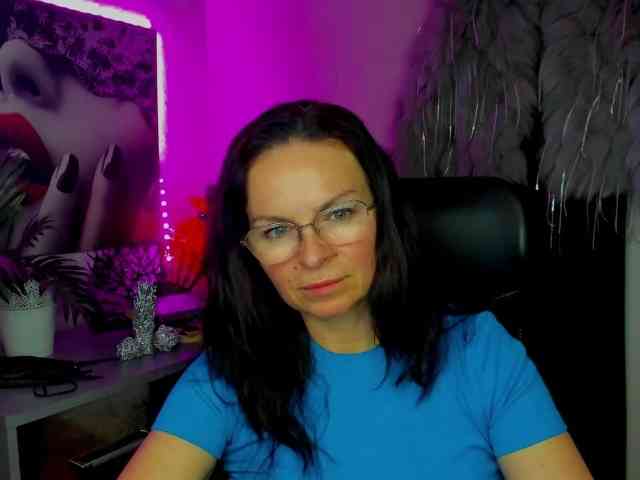 HelenSHOW1 webcam