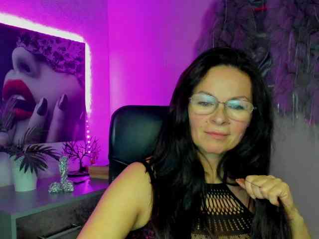 HelenSHOW1 webcam