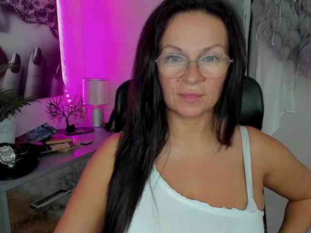 HelenSHOW1 webcam