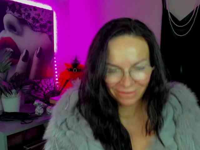 HelenSHOW1 webcam