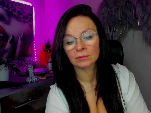HelenSHOW1 webcam