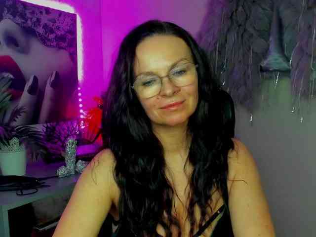 HelenSHOW1 webcam