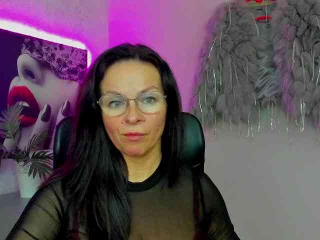 HelenSHOW1 webcam