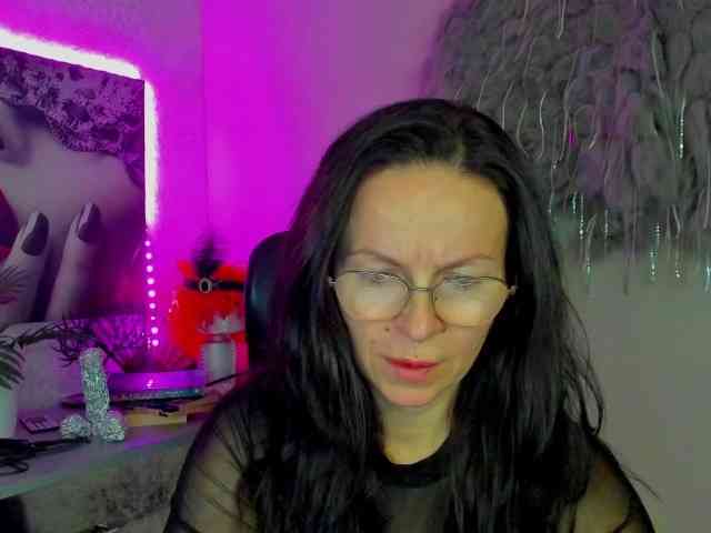 HelenSHOW1 webcam
