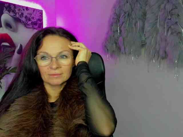 HelenSHOW1 webcam