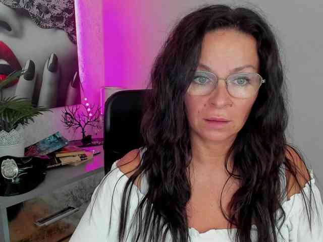 HelenSHOW1 webcam