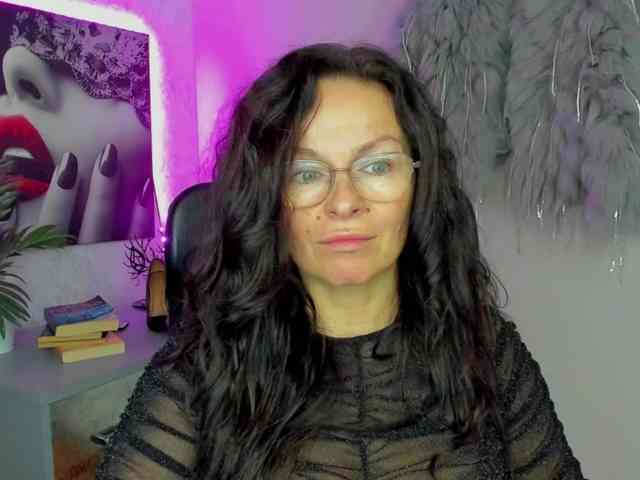 HelenSHOW1 webcam