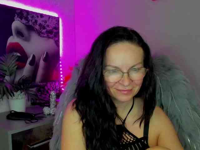 HelenSHOW1 webcam