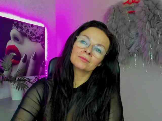 HelenSHOW1 webcam
