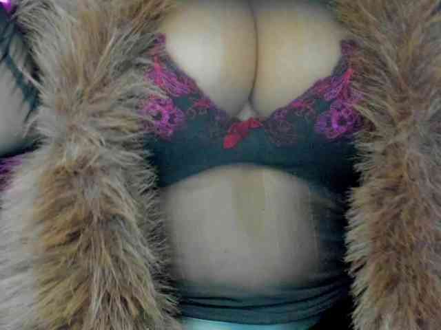 HelenSHOW1 webcam