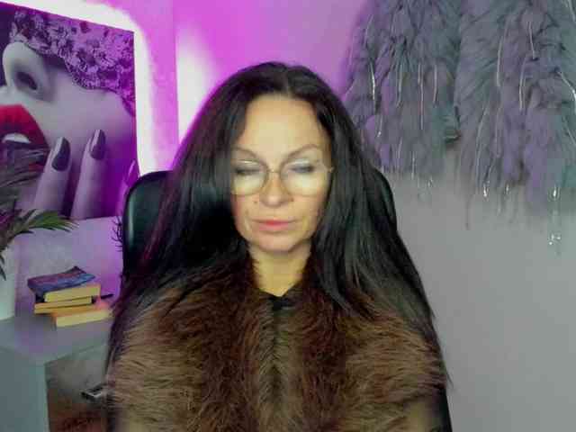 HelenSHOW1 webcam