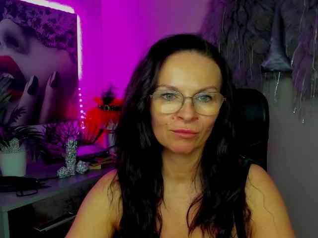 HelenSHOW1 webcam