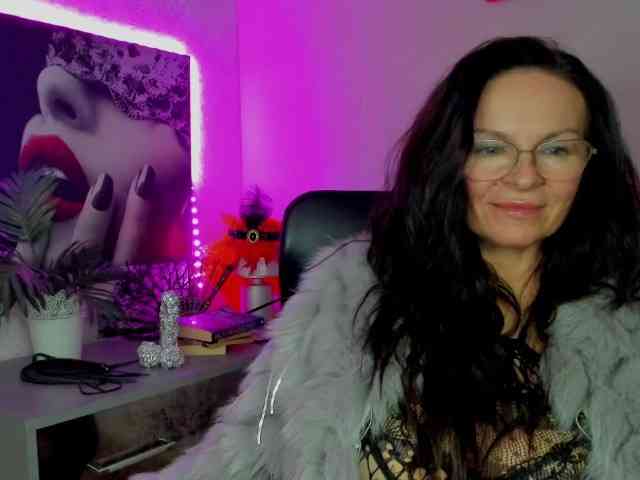 HelenSHOW1 webcam