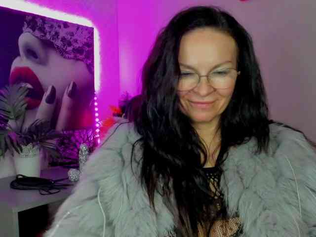 HelenSHOW1 webcam
